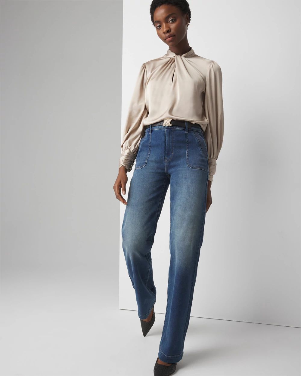 White shirt high waisted jeans 2025